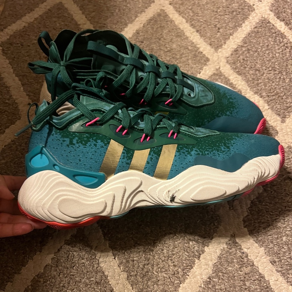 adidas Trae young 3 Teal Athletic Shoes with Gold Stripes and Pink Accents